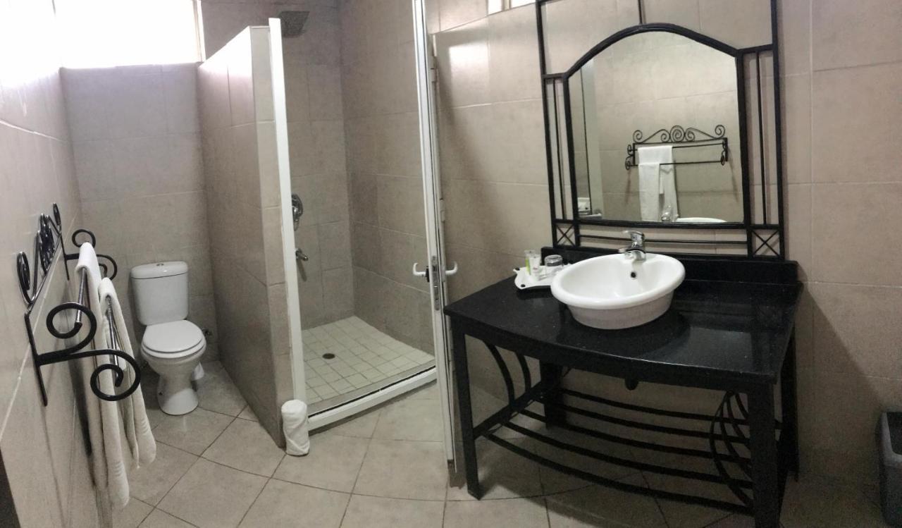Crescent Lodge Лівінґстон Екстер'єр фото